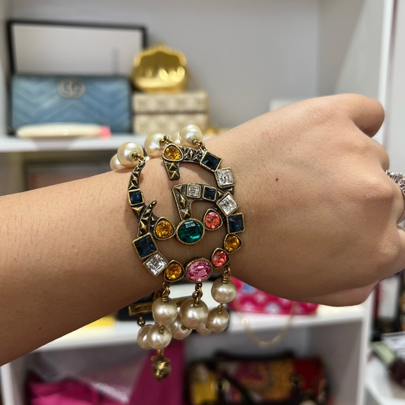 Gucci Gold and Pearl Bracelet with Red Accents - Picture 1 of 11